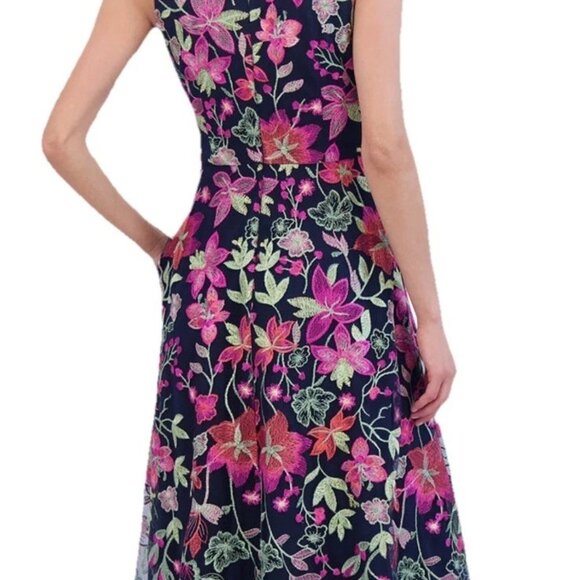 NWT! Jessica Howard Dress! ONLY $69! RETAL $148! Embroidered florals Sz 12 - Picture 2 of 3